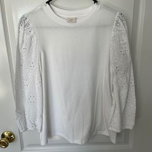 Eyelet 3/4 Sleeve Top